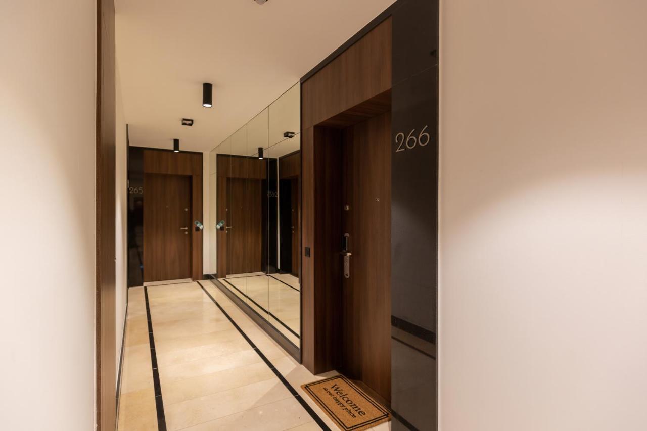 Mennica Residence Central Apartment By Renters Prestige Warszawa Eksteriør billede