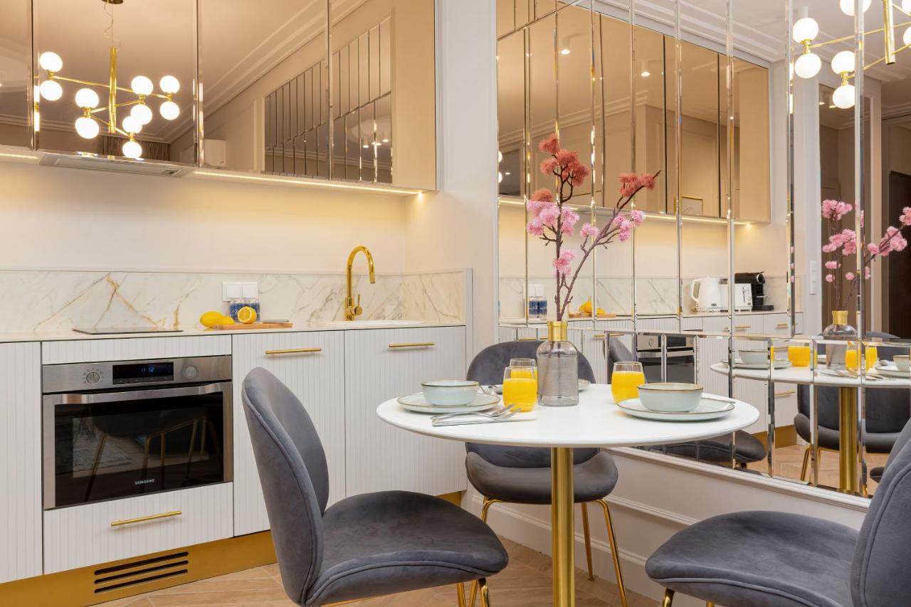 Mennica Residence Central Apartment By Renters Prestige Warszawa Eksteriør billede