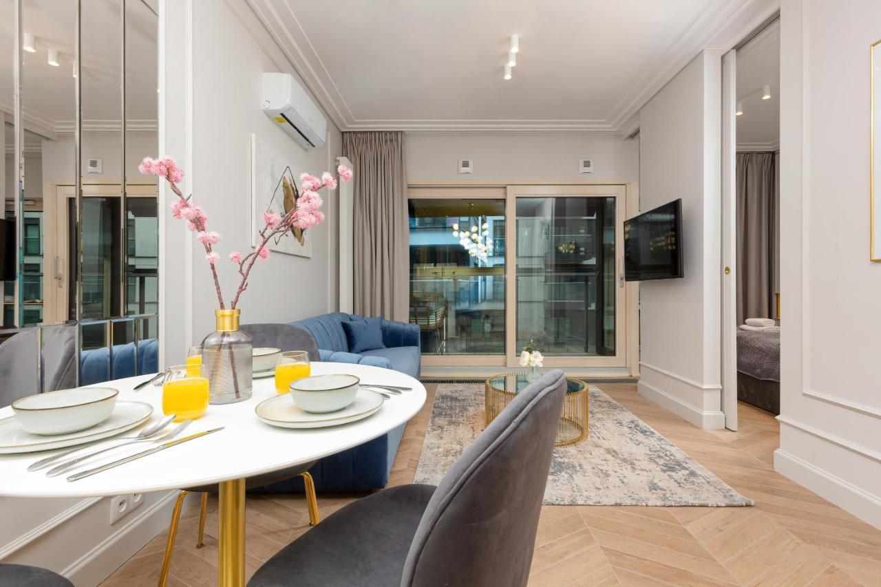 Mennica Residence Central Apartment By Renters Prestige Warszawa Eksteriør billede