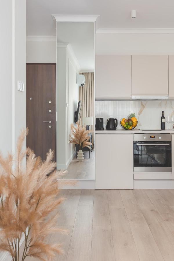 Mennica Residence Central Apartment By Renters Prestige Warszawa Eksteriør billede